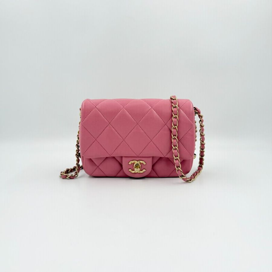CHANEL-玫瑰粉羊皮金釦皮穿鏈mini coco 斜背包-1