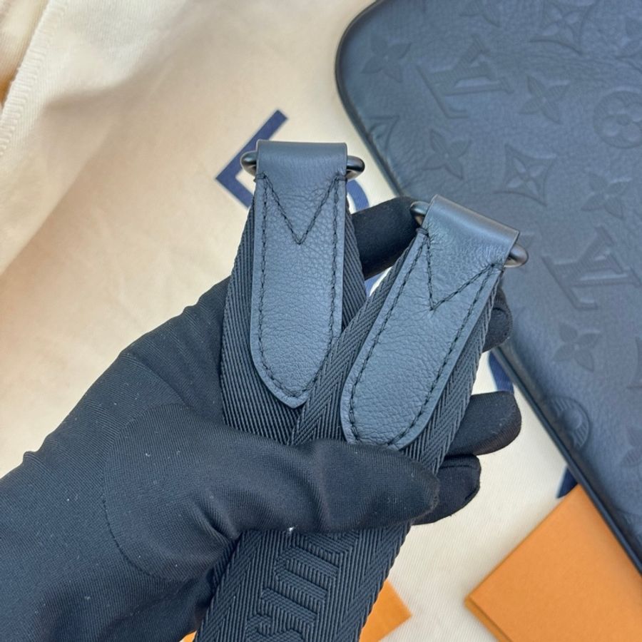 Lv 路易威登 Lv三合一郵差壓紋 純皮 芯片款-6