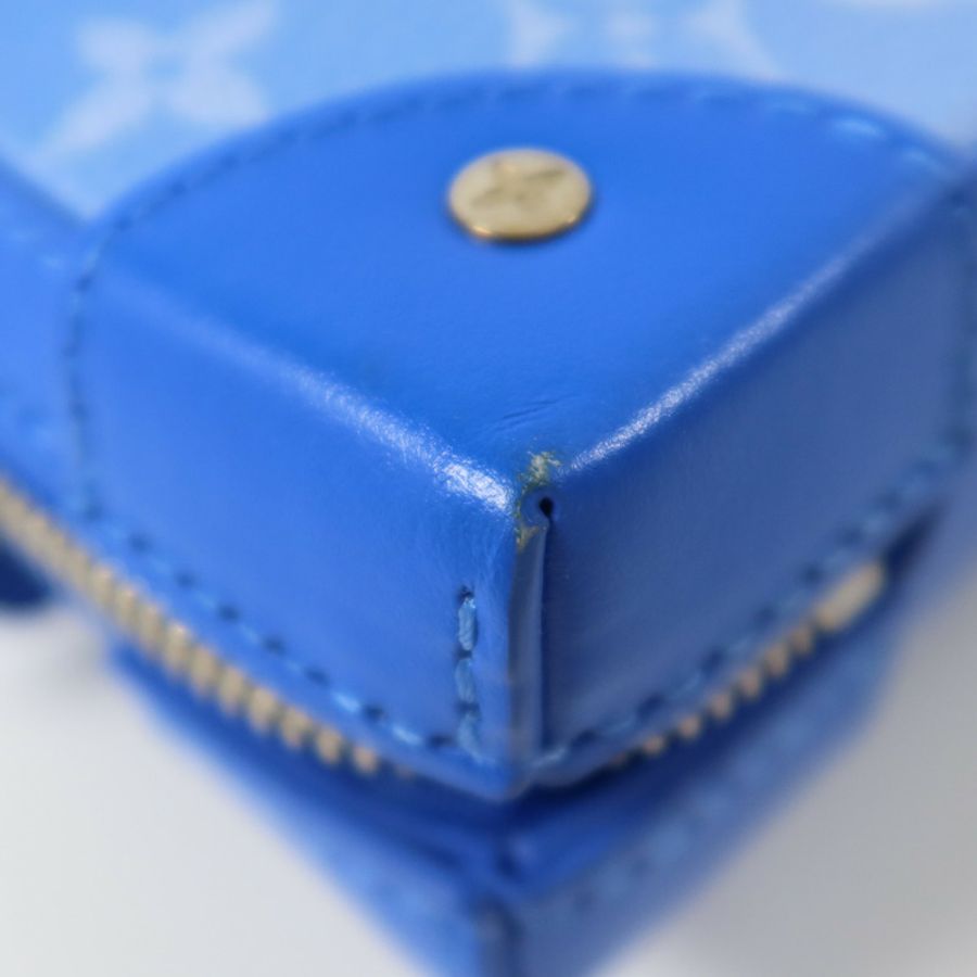 LOUIS VUITTON Monogram Clouds Soft Trunk Wallet銀扣肩背袋-10