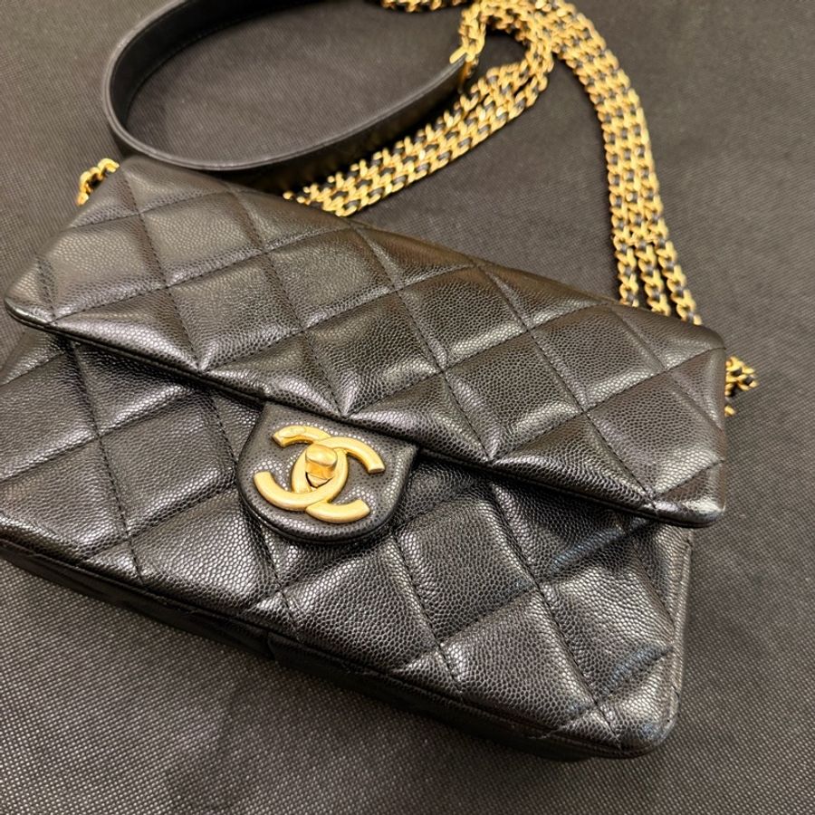 Chanel 黑荔枝金釦下蓋斜背包-7