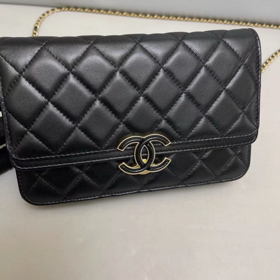 Chanel香奈兒 黑金全皮菱格古巴woc-5