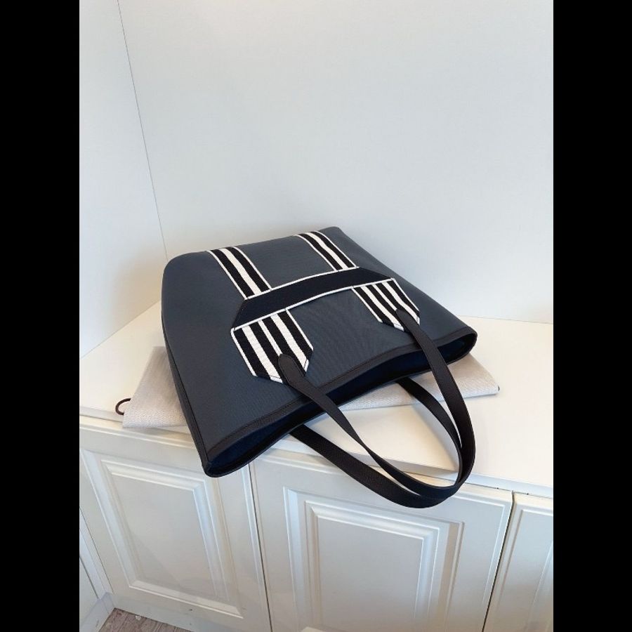 Hermes Cabas pursangle-4