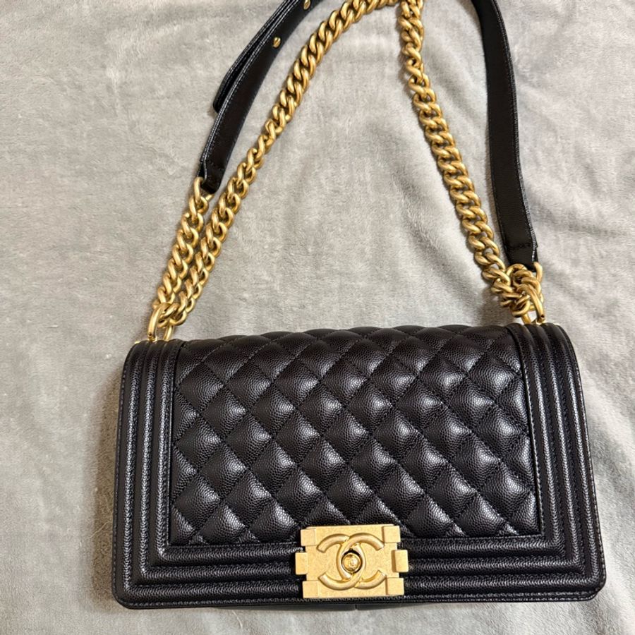 Chanel Boy 25 黑金 牛皮-1