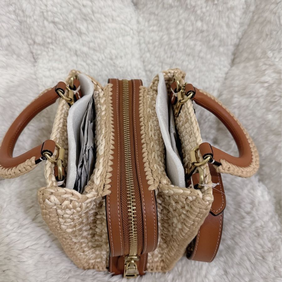 未使用coach Rogue 20針織🧶毛線系列三用包(原價25800元)-16