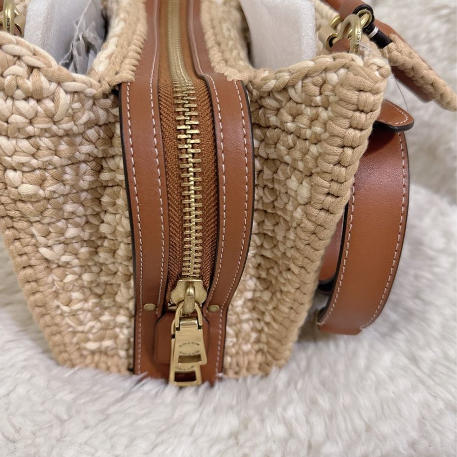 未使用coach Rogue 20針織🧶毛線系列三用包(原價25800元)-17
