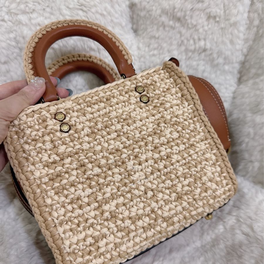 未使用coach Rogue 20針織🧶毛線系列三用包(原價25800元)-23