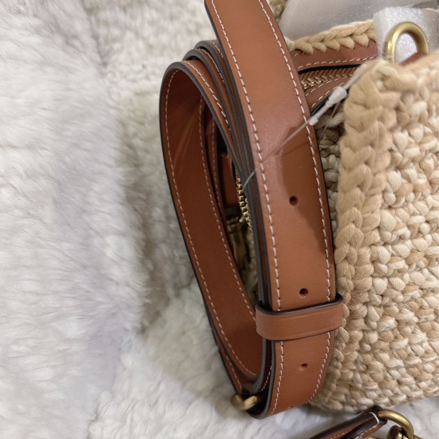 未使用coach Rogue 20針織🧶毛線系列三用包(原價25800元)-35