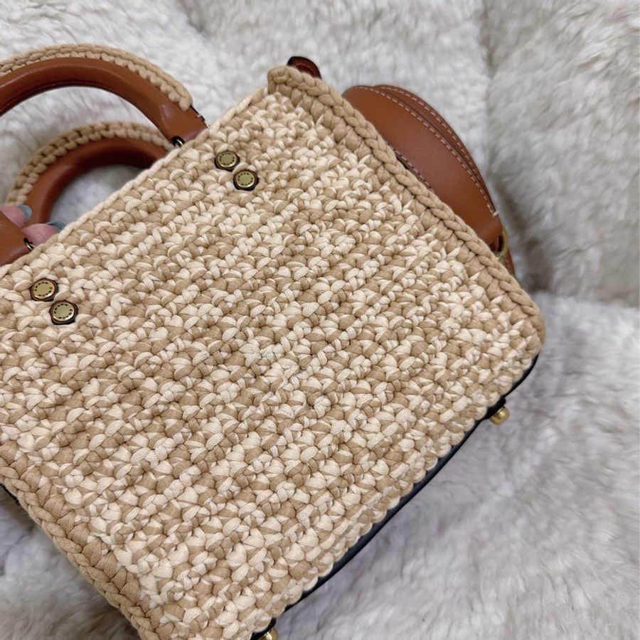 未使用coach Rogue 20針織🧶毛線系列三用包(原價25800元)-37