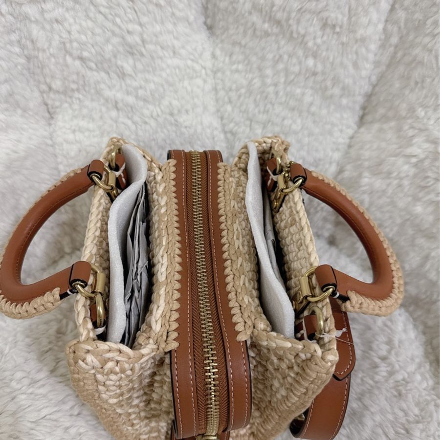 未使用coach Rogue 20針織🧶毛線系列三用包(原價25800元)-41