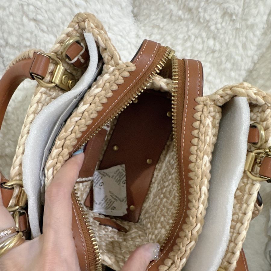 未使用coach Rogue 20針織🧶毛線系列三用包(原價25800元)-44