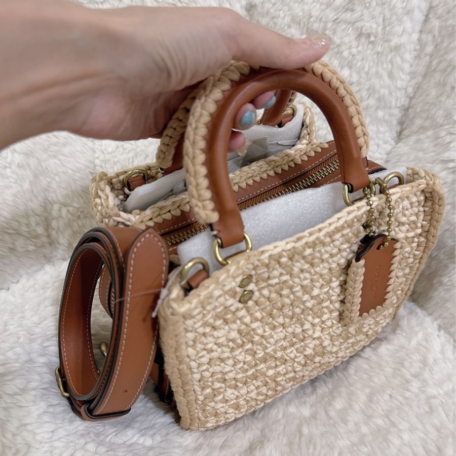 未使用coach Rogue 20針織🧶毛線系列三用包(原價25800元)-50