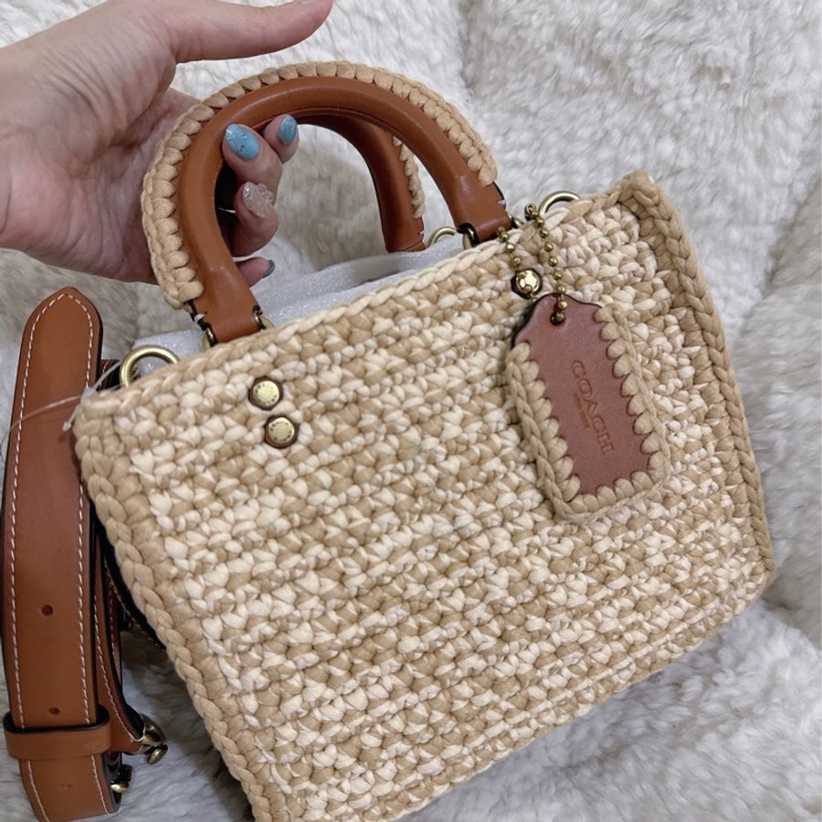 未使用coach Rogue 20針織🧶毛線系列三用包(原價25800元)-52