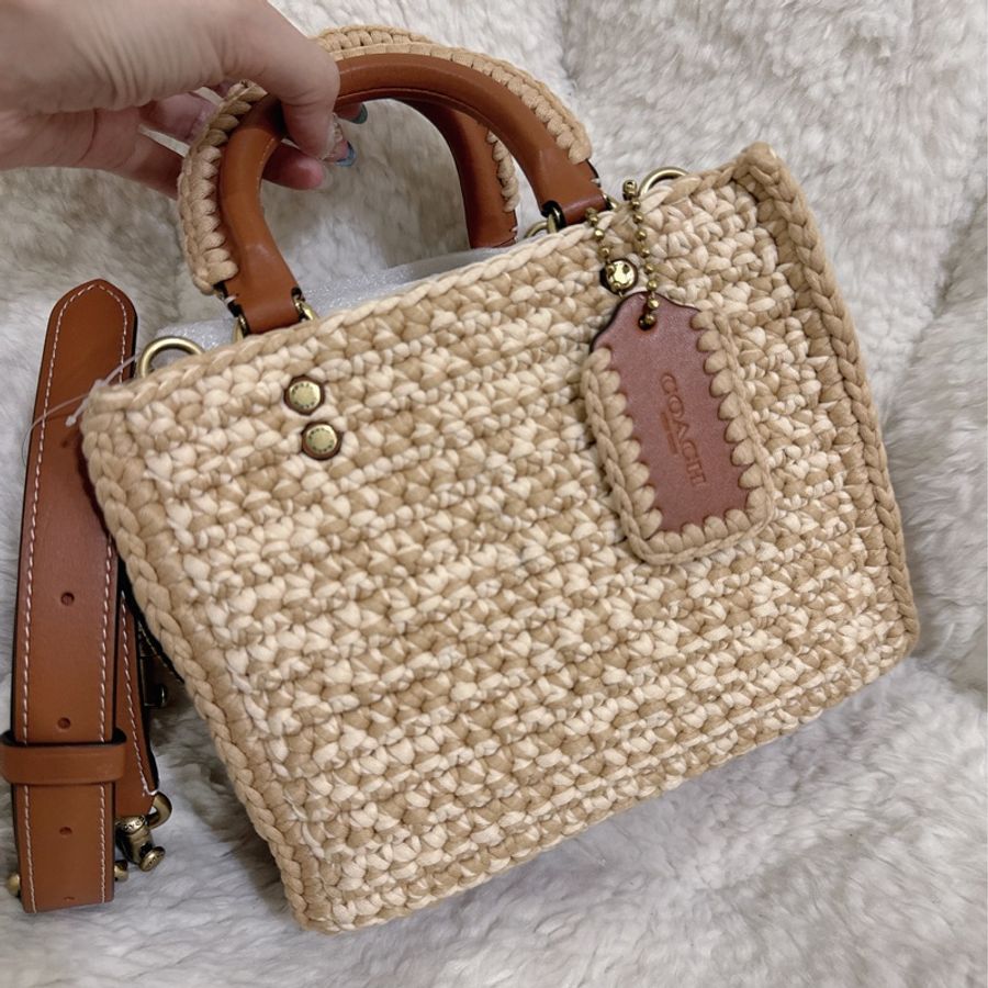 未使用coach Rogue 20針織🧶毛線系列三用包(原價25800元)-53