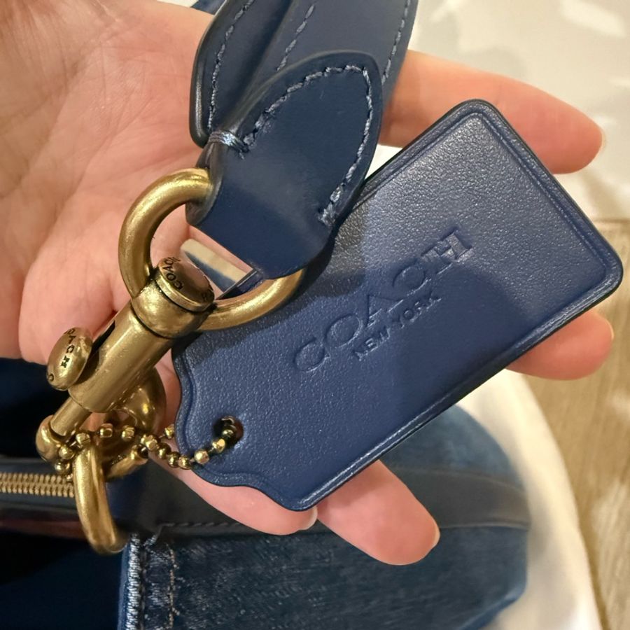 Coach 柔軟水桶包 牛仔丹寧-5