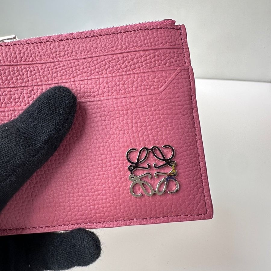 Loewe|一字拉鍊錢包 粉銀扣-1
