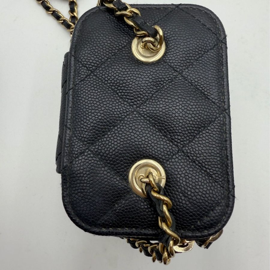 CHANEL/香奈兒、25S迷你小盒子包、帶鏡子黑金荔枝紋牛皮化妝盒、鏈條斜挎單肩包、尺寸:11*8-1