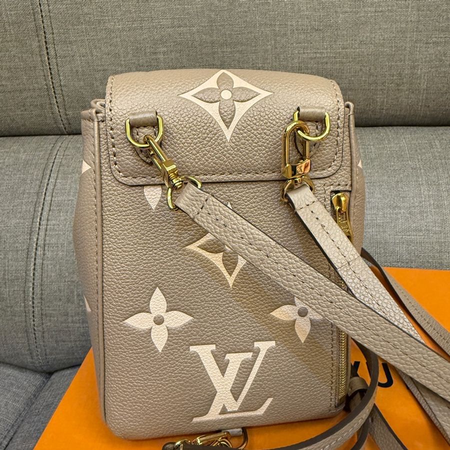 lv 斑鳩灰 後背包 超可愛😍-1