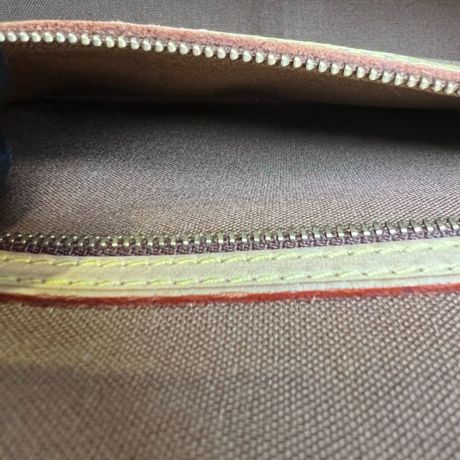 LV M42250 老花法棍包-7