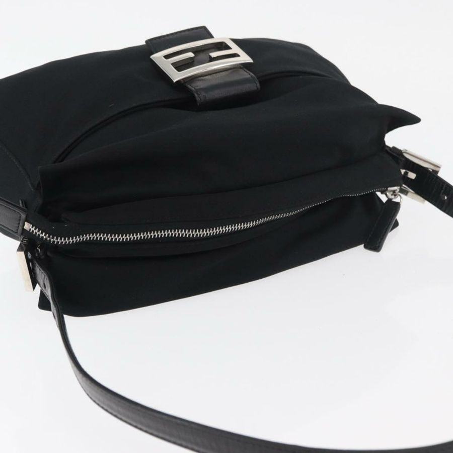 【日本直送】FENDI Mamma Baguette 肩背包 尼龍 黑色 銀色 正品 175505A-5