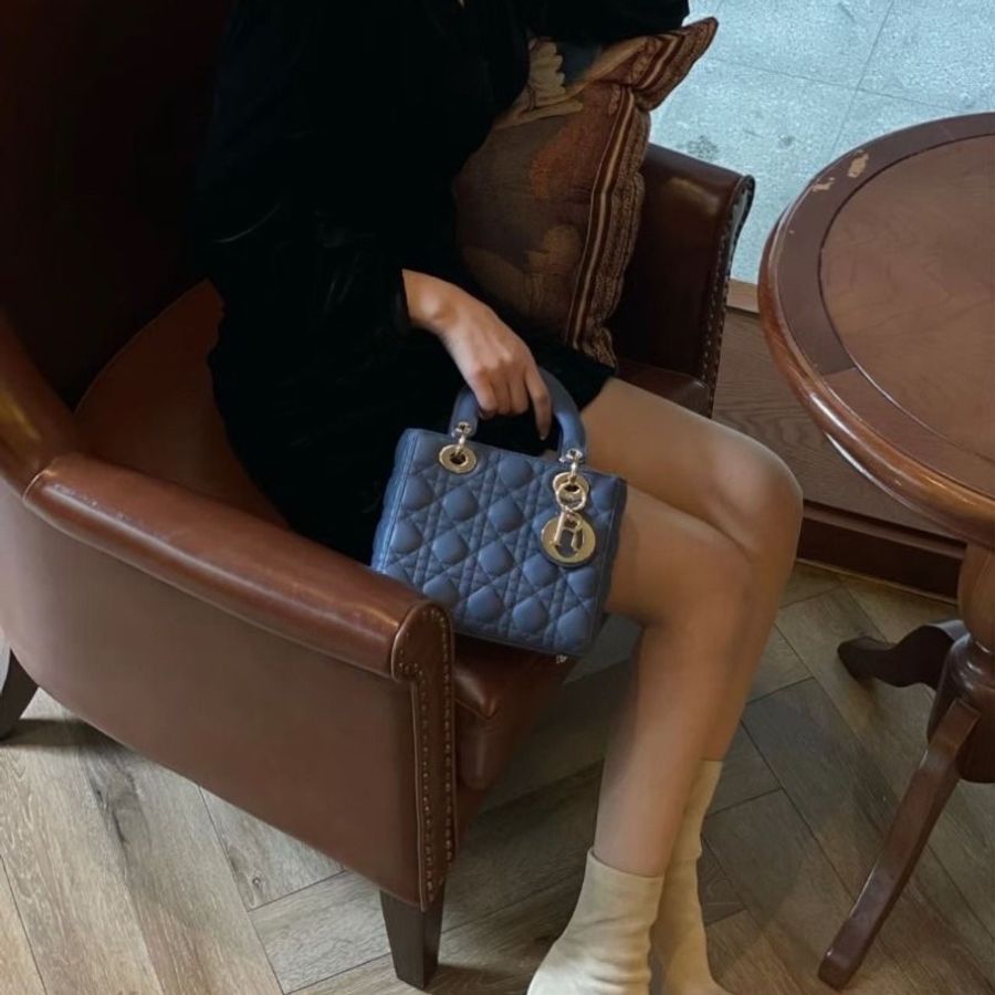 Dior 黛妃四格肩背斜背包 灰藍色 淡金扣 20*17*6 9新 配件保卡 肩帶 塵袋-0