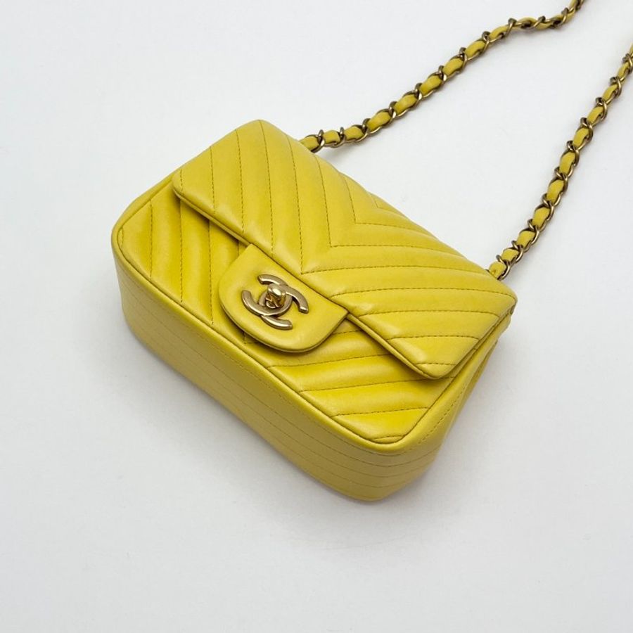 CHANEL 黃色金扣方胖子肩背斜背包16*12*7.5 99新配件盒子 塵袋 購證 保卡-3