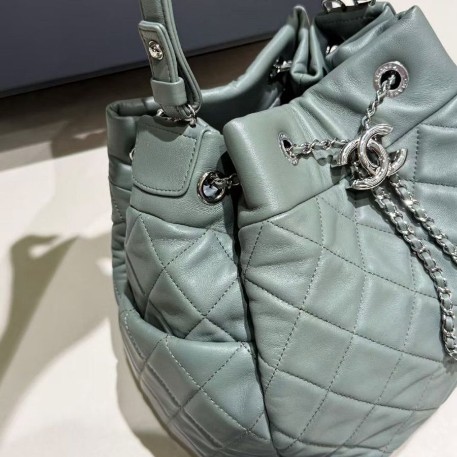 Chanel 抹茶綠 銀扣 手柄 抽繩水桶包 22*22*14 98新配件塵袋 保卡-3