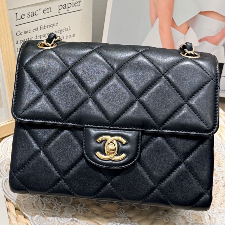Chanel Mini Square Flap Bag 方胖子(98%New附塵袋、盒、卡、貼)-6