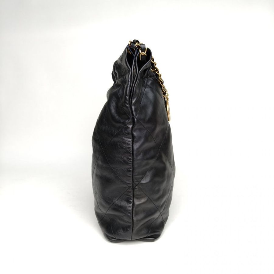 CHANEL 22BagTote托特包中號黑色牛皮晶片金扣肩背包-3