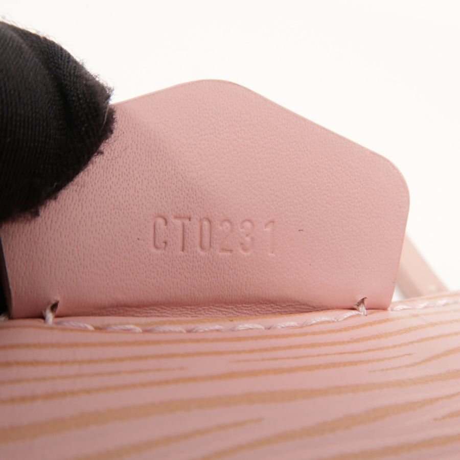 LOUIS VUITTON Epi Easy Pouch Strap鏈帶肩背袋-6