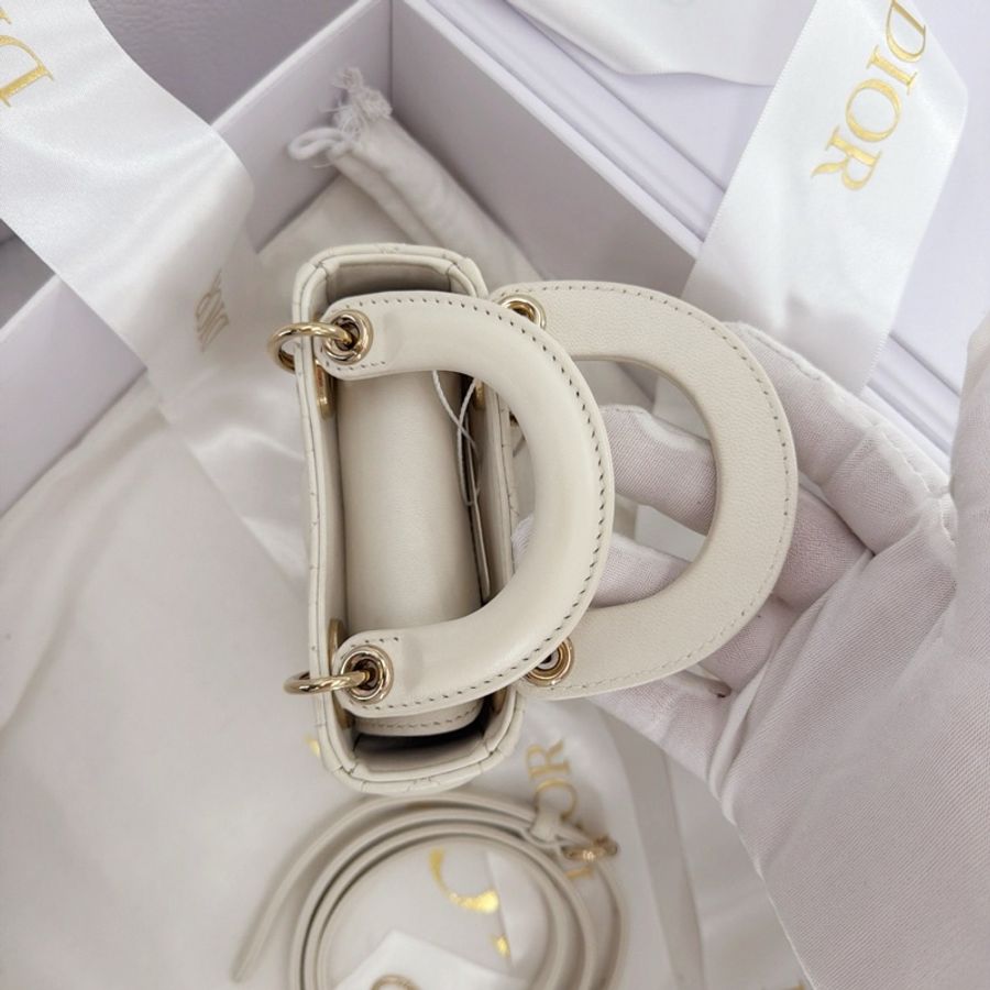 Dior /迪奧 戴妃Micro 白色羊皮金色五金 尺寸：12*10*5 2026年4月購入-4