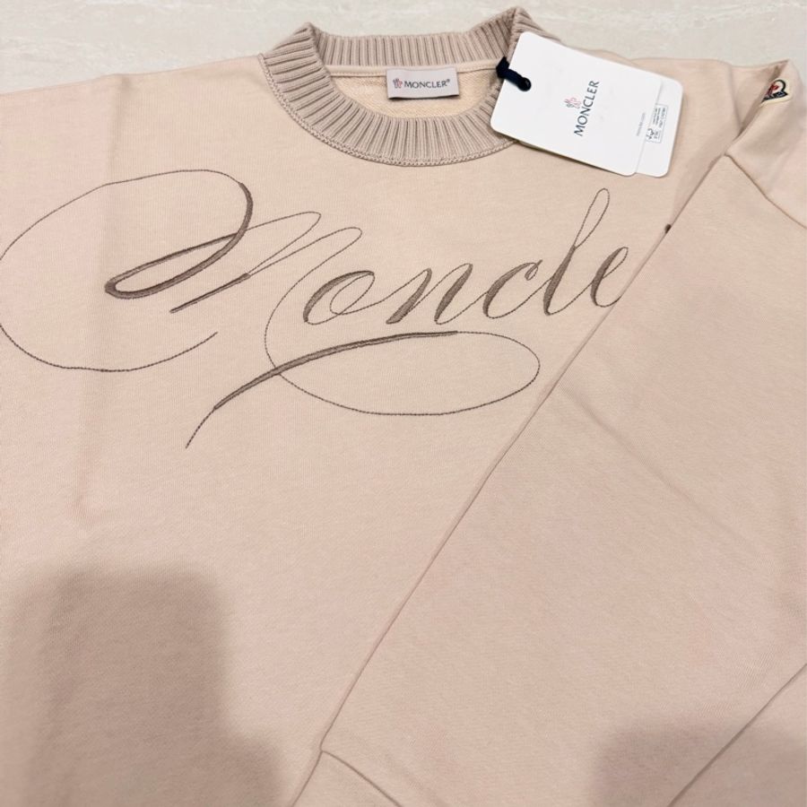 Moncler 圓領落肩英文字母刺繡衫/沙色-9