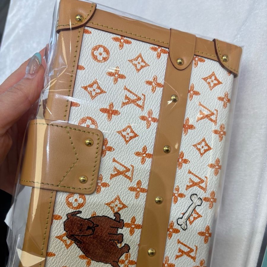 LV LOUIS VUITTON貓狗限定白色硬盒子肩背包,晶片款-6