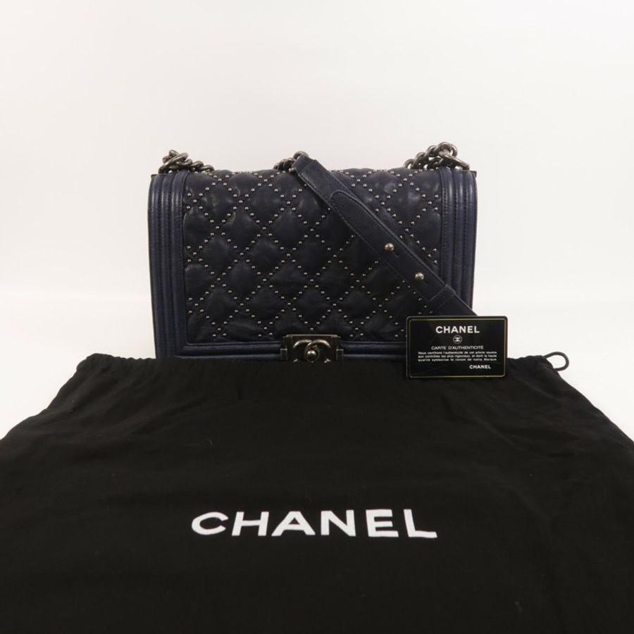 CHANEL 牛皮皮革Boy 28鏈帶肩背袋-9