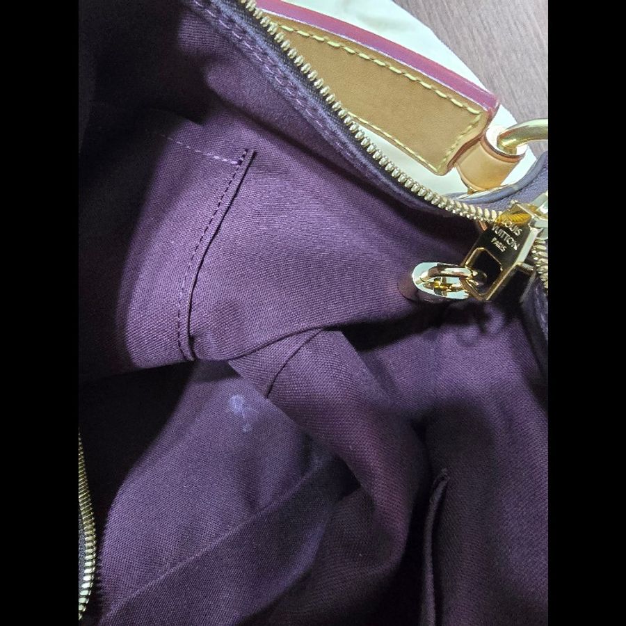LV Louis Vuitton
彎月包 Berri MM carryall Multipass參考-23
