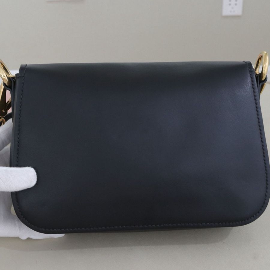 Miu Miu • 大Logo金釦牛皮郵差包-1