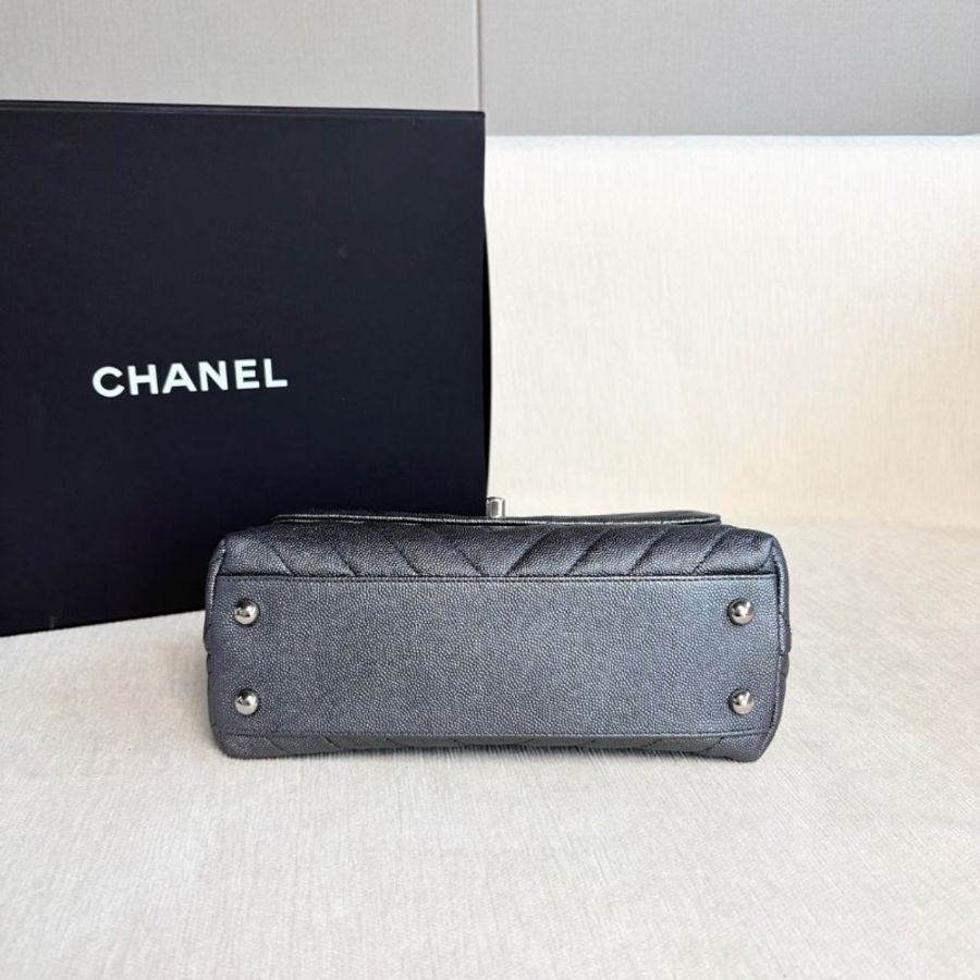 Chanel V紋Cocohandle小號 深灰色 銀扣 荔枝皮 22*14*8 95新 配件肩帶 盒子 塵袋-6