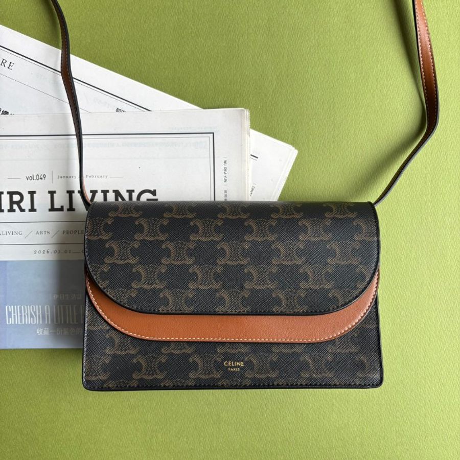 ::CELINE:: Triomphe strap WOC 經典凱旋門老花雙層斜背包-0