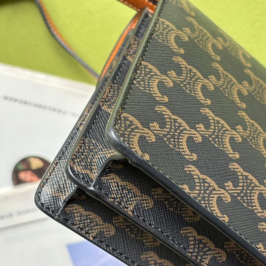 ::CELINE:: Triomphe strap WOC 經典凱旋門老花雙層斜背包-20