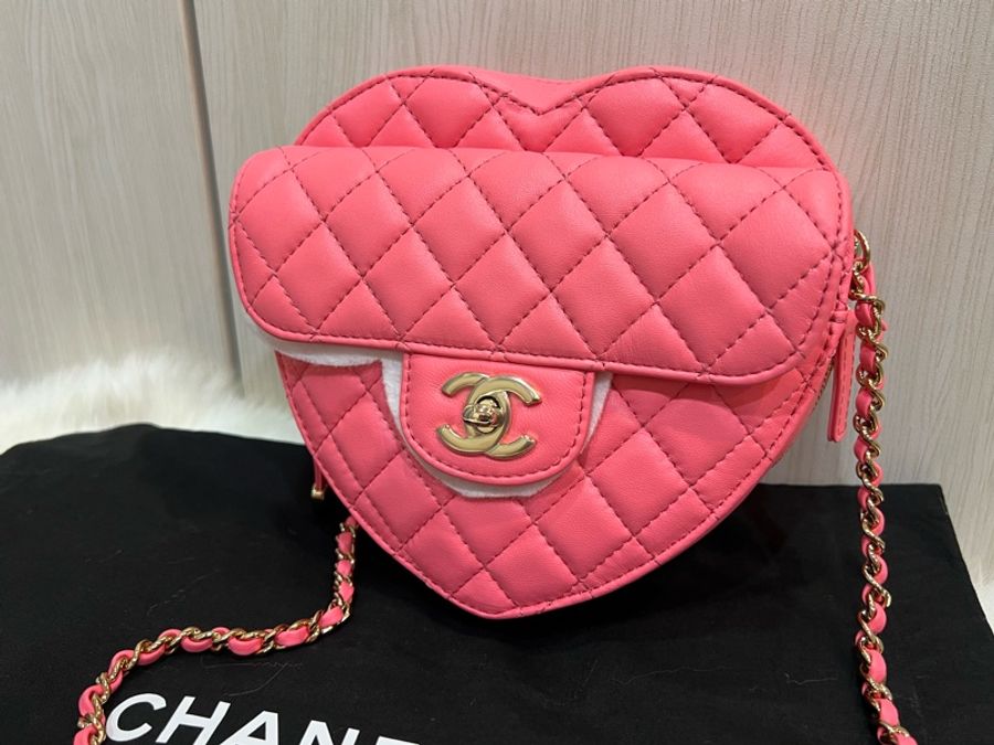 Chanel 芯片款粉色愛心包大號(全新收藏品)-1
