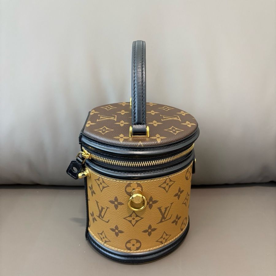 LV/路易威登 焦糖老花发财桶圆筒包 附件:肩带锁具-4