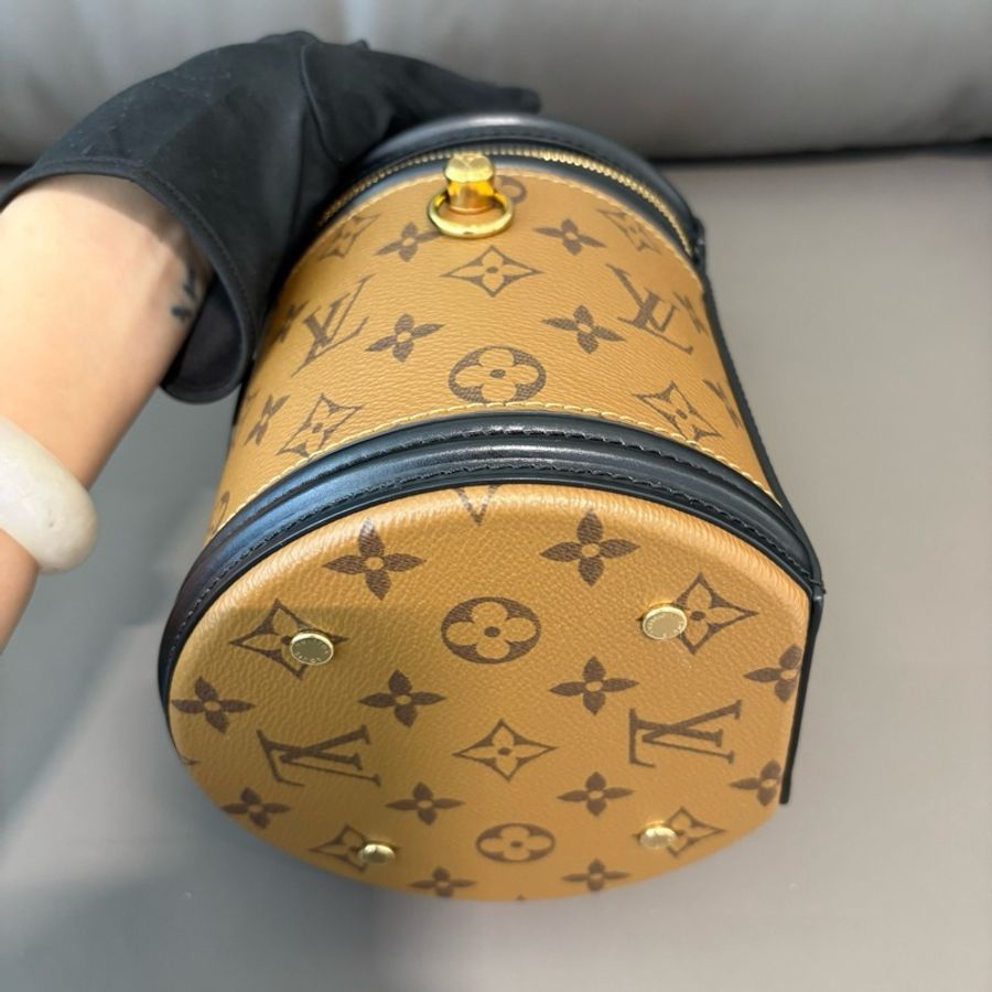 LV/路易威登 焦糖老花发财桶圆筒包 附件:肩带锁具-7