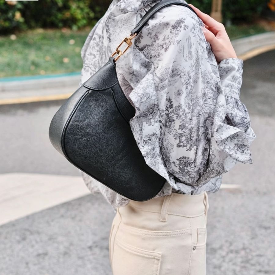 Louis Vuitton路易威登Bagatelle全皮壓紋牛角包🥐芯片-22