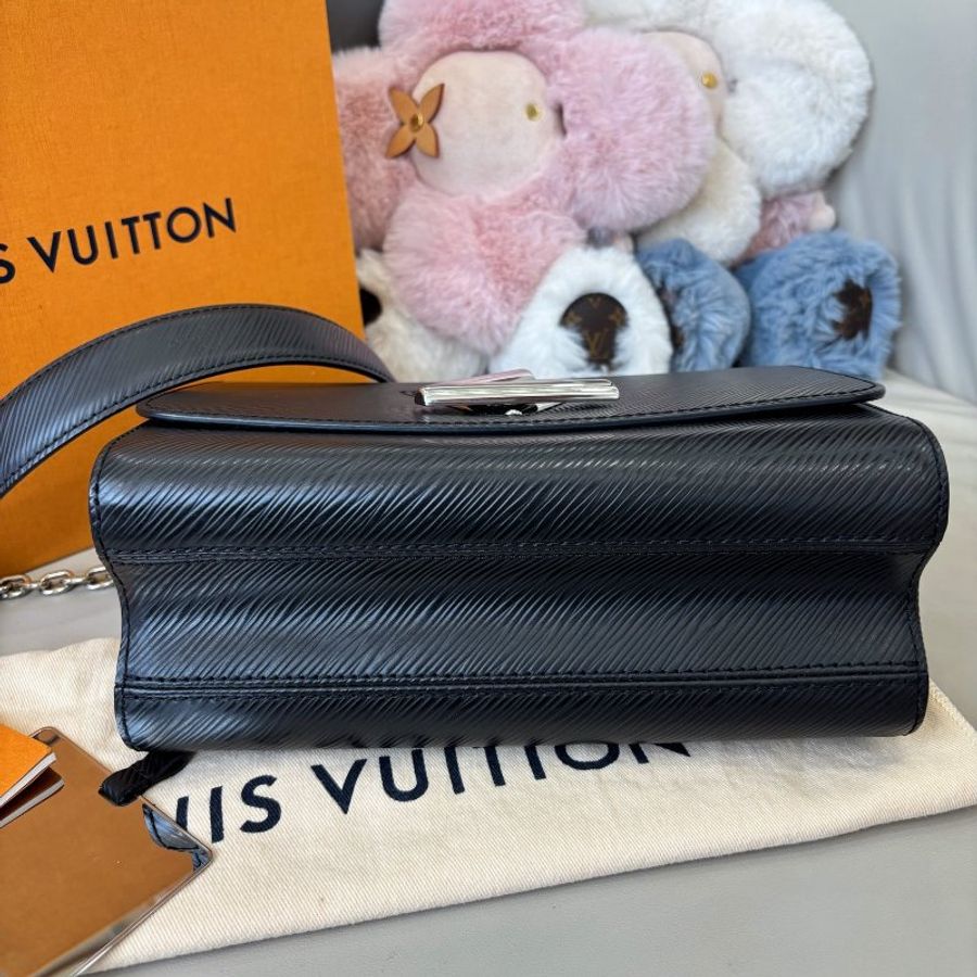 路易威登/Louis Vuitton 黑色水波紋Twist中號鏈條肩背包-5