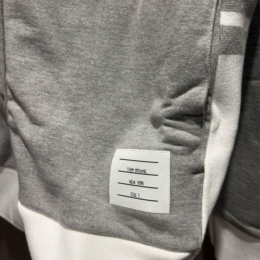 💎Han's house精品服飾💎Thom Browne TB 連帽外套 日本製 原價36700-4