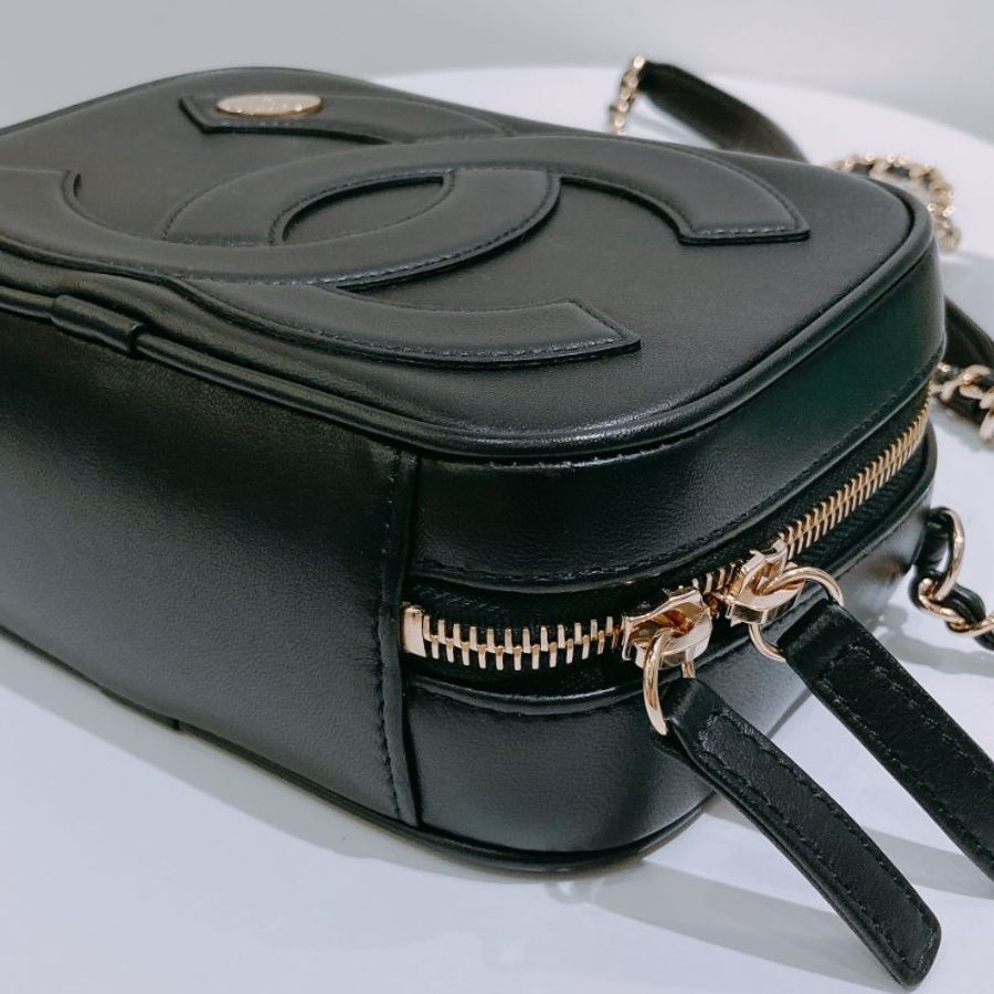 TW4831 Chanel 香奈兒 相機包 鏈條帶cc logo 掛件 羊皮 黑金Camera Bag Lambskin Black x GHW-6