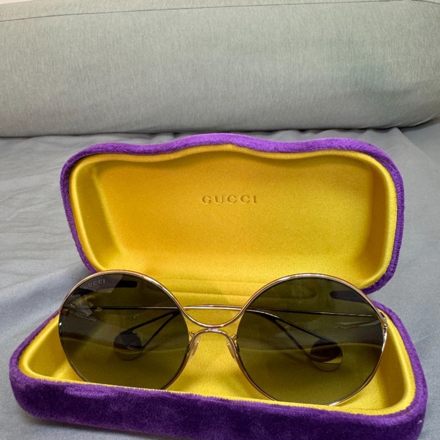 黑白馬小姐的斷捨離~GUCCI 珍珠飾腳墨鏡-5