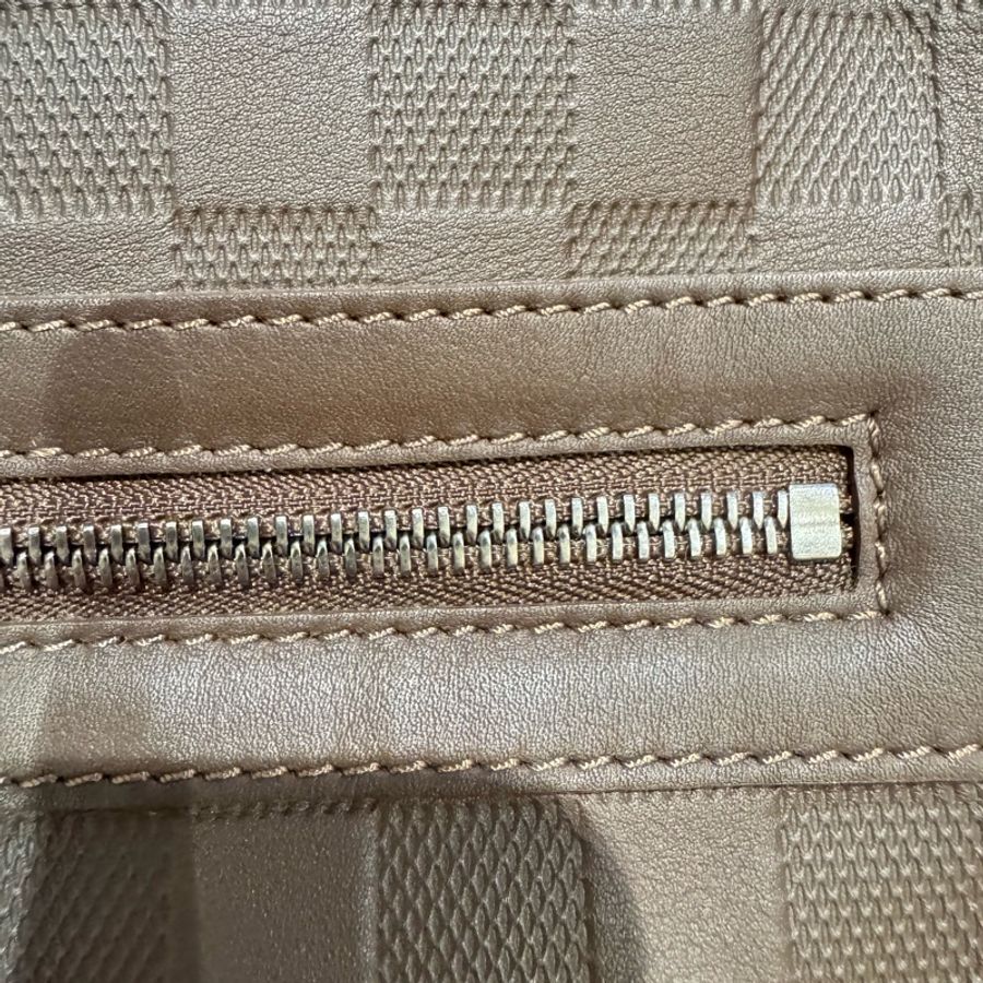 LV Louis Vuitton Damier Infini 深咖啡壓紋皮革斜背包 郵差包 男包-25
