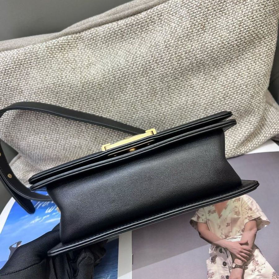 香奈兒/Chanel LEBOY小號黑金牛皮肩背斜背包-7