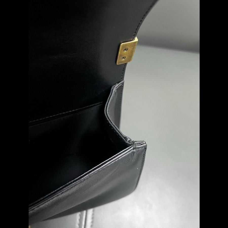 Chanel Leboy medium
黑金羊皮-16