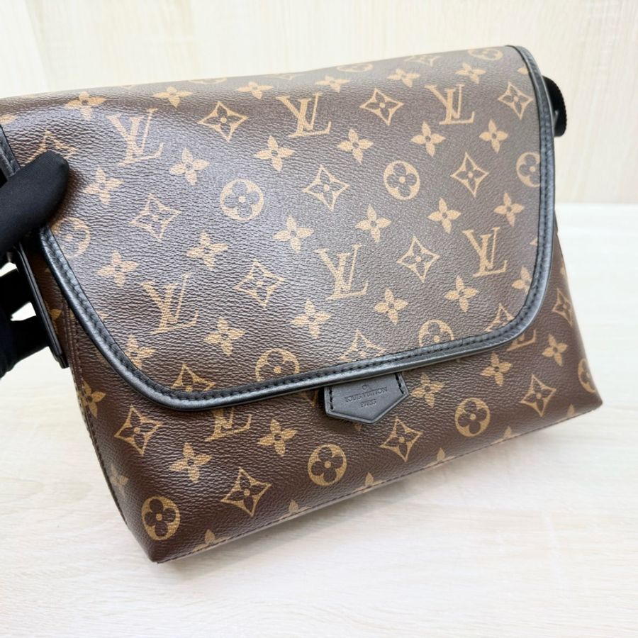 LV🤎原花磁吸郵差包M45557-8